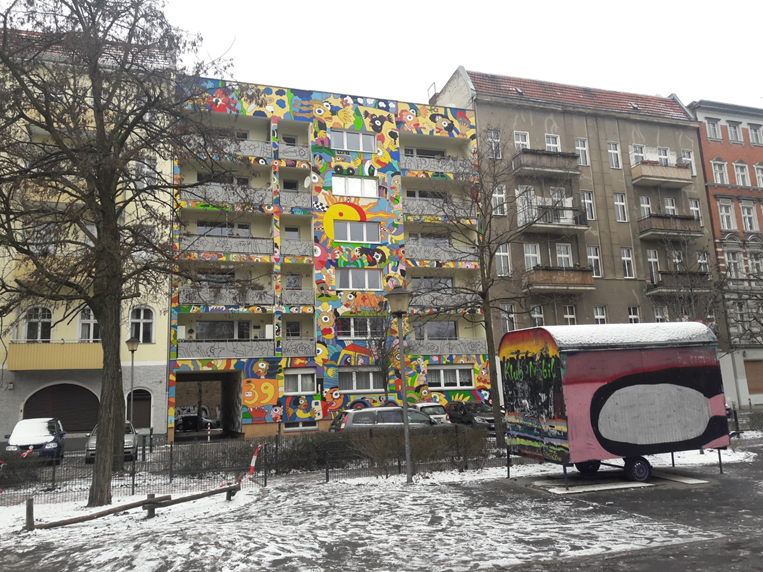 Colourful building in Spephankiez.
