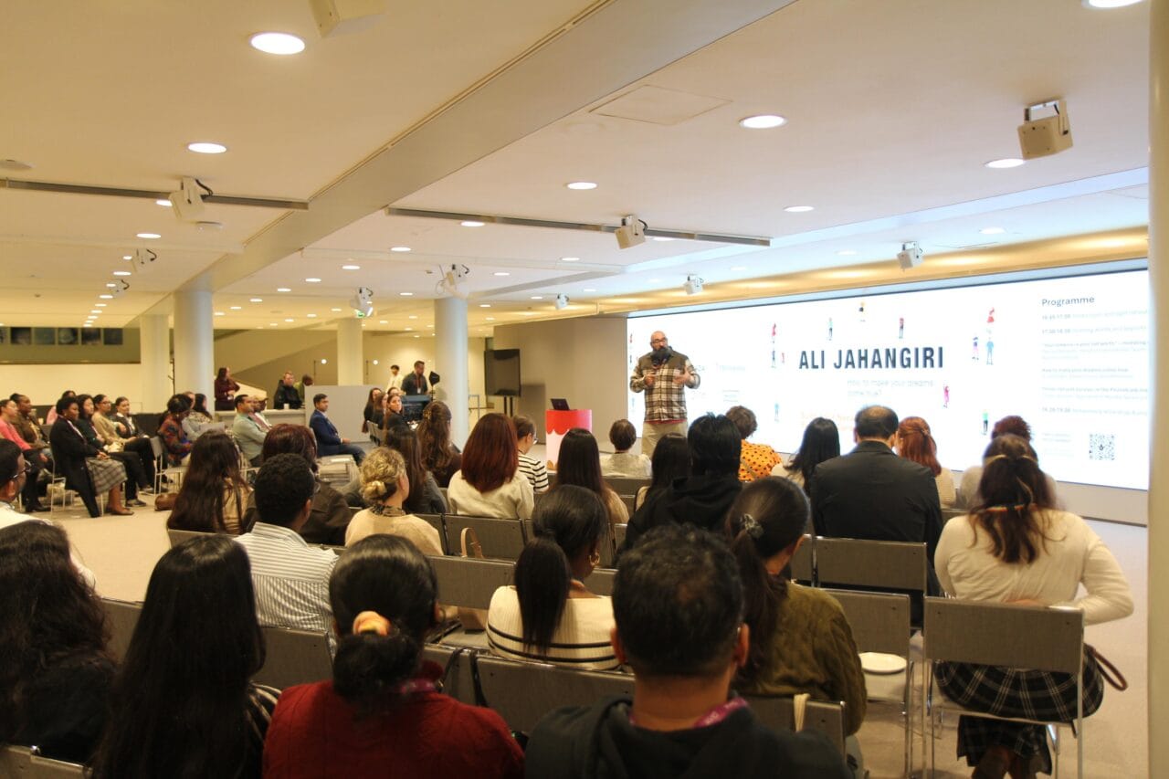 Ali Jahangiri Build your network