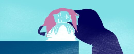 Piirroskuvassa nainen on nukahtanut pöydällä olevan paperipinon päälle.