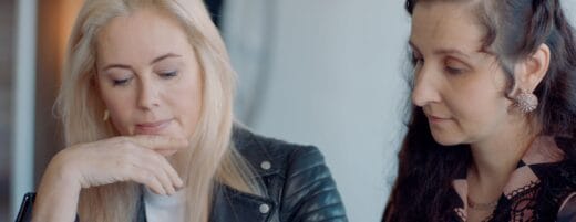 Anne Kukkohovi ja romaninainen.