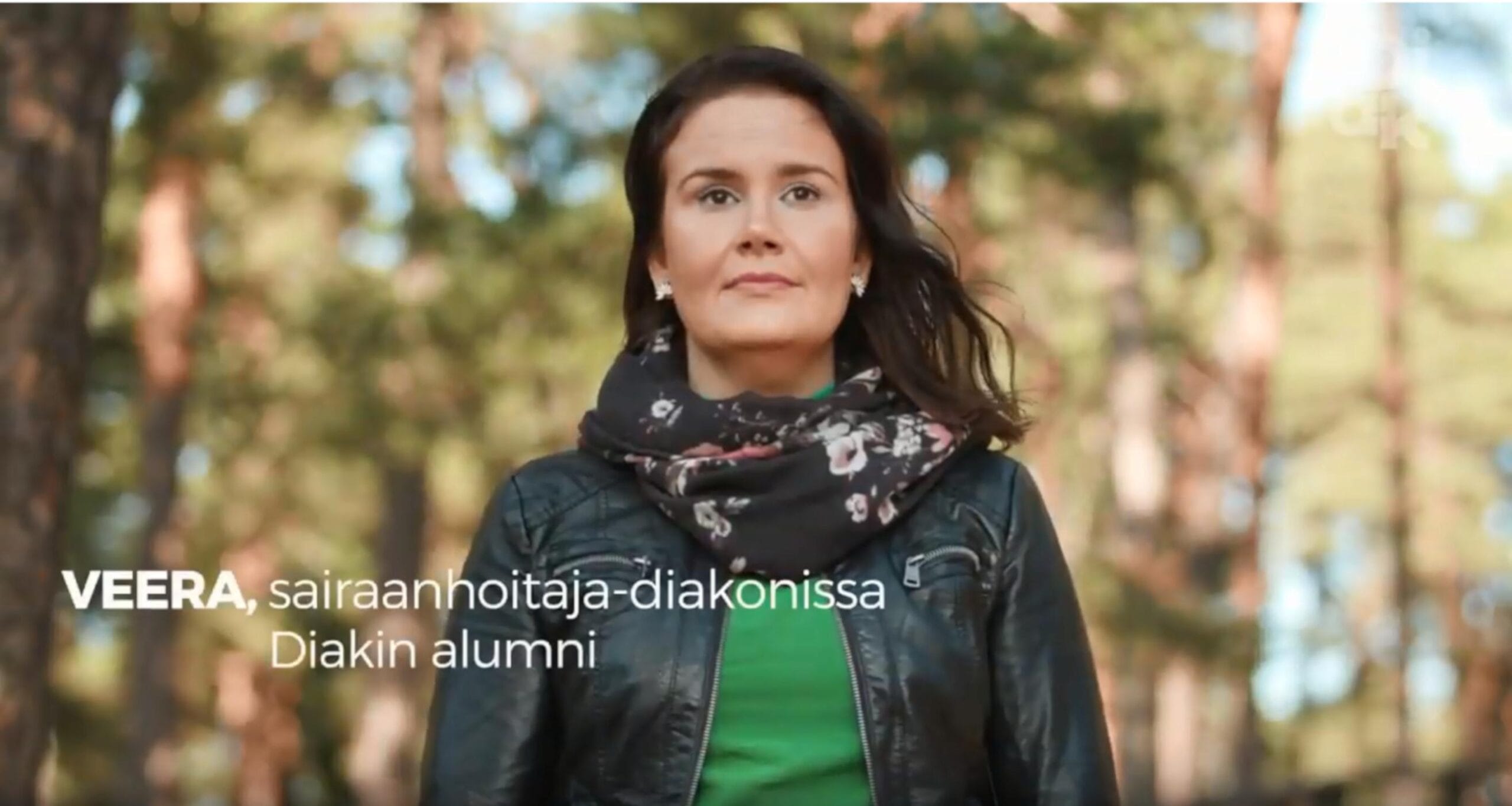 Diakin alumni.kasvokuva naisesta ja teksti: "Veera